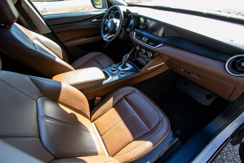 2021 Alfa Romeo Stelvio Sprint