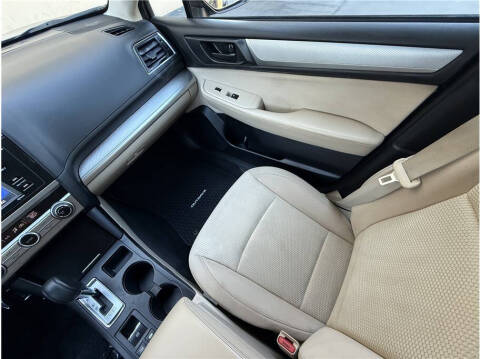 2017 Subaru Outback 2.5i