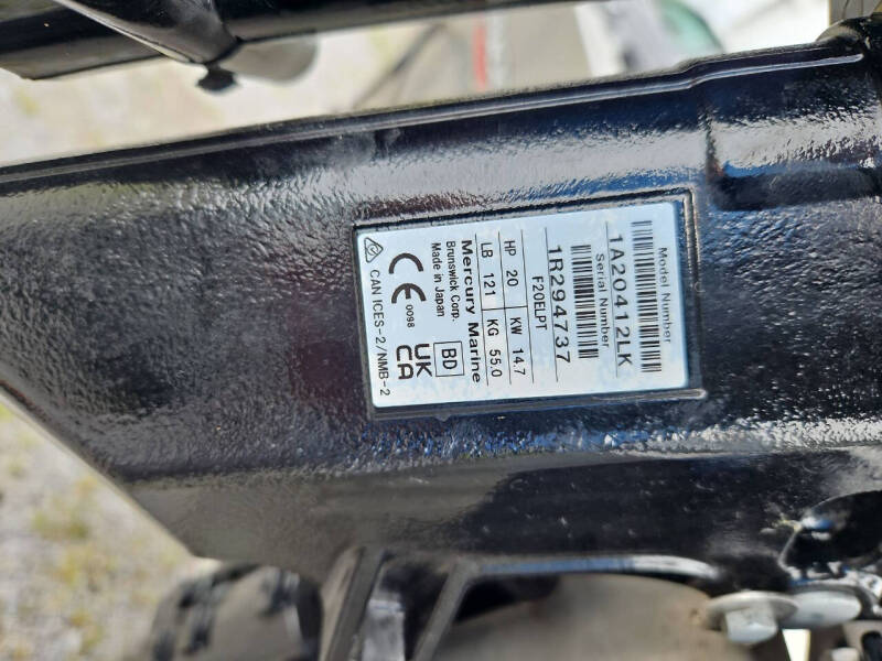 2001 Bass Tracker Panfish 16