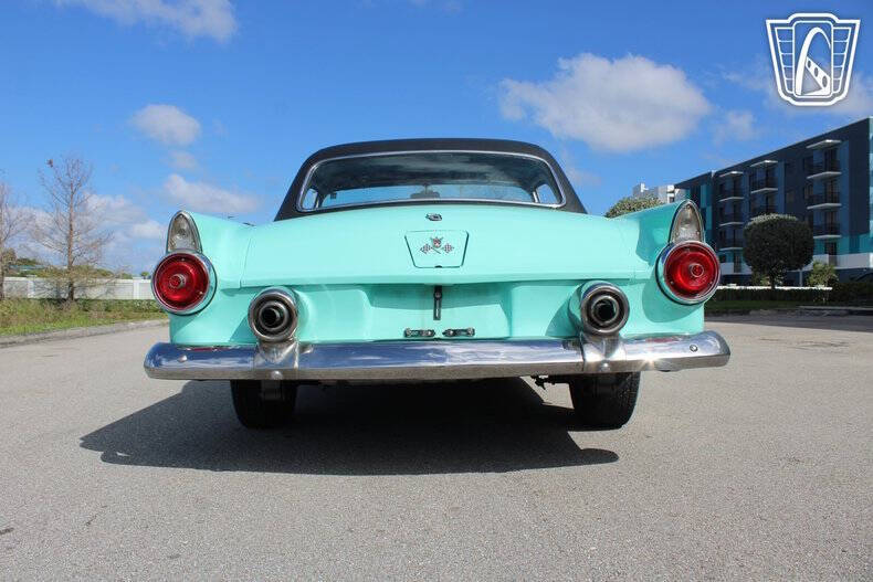 1955 Ford Thunderbird
