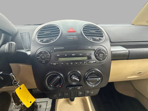 2008 Volkswagen New Beetle SE