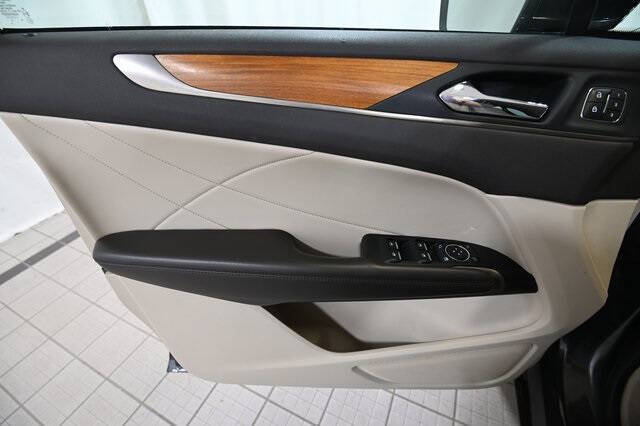 2019 Lincoln MKC Select