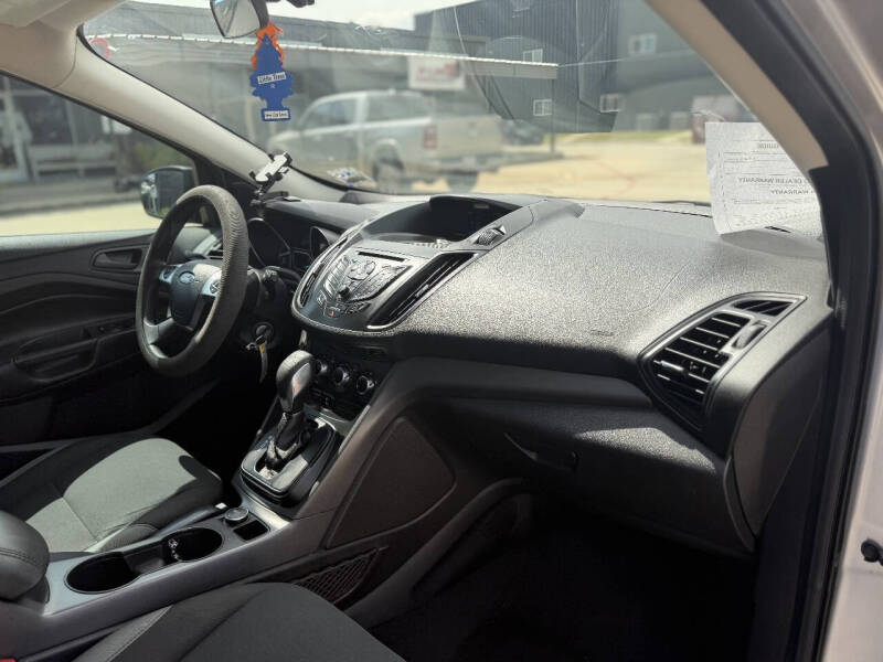 2016 Ford Escape S