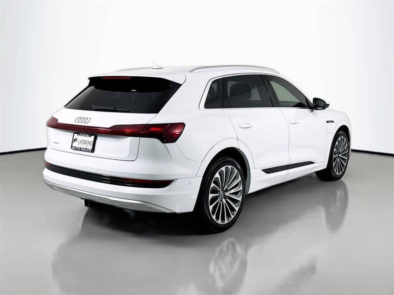 2019 Audi e-tron quattro Prestige