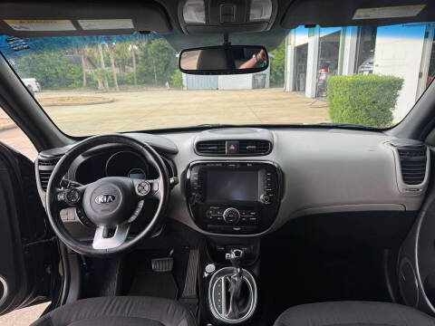 2018 Kia Soul +