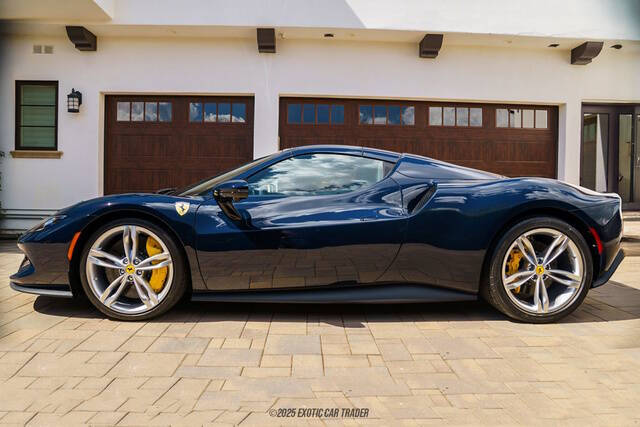 2025 Ferrari 296 GTS