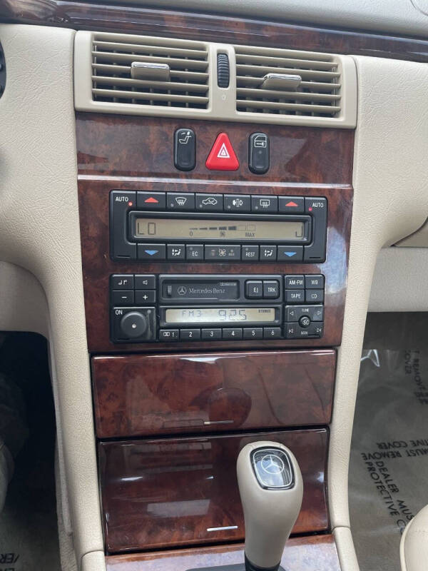 1998 Mercedes-Benz E-Class E 320