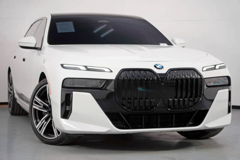 2023 BMW 7 Series 740i