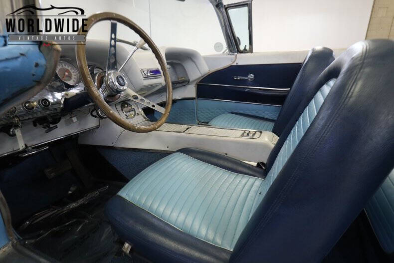 1959 Ford Thunderbird