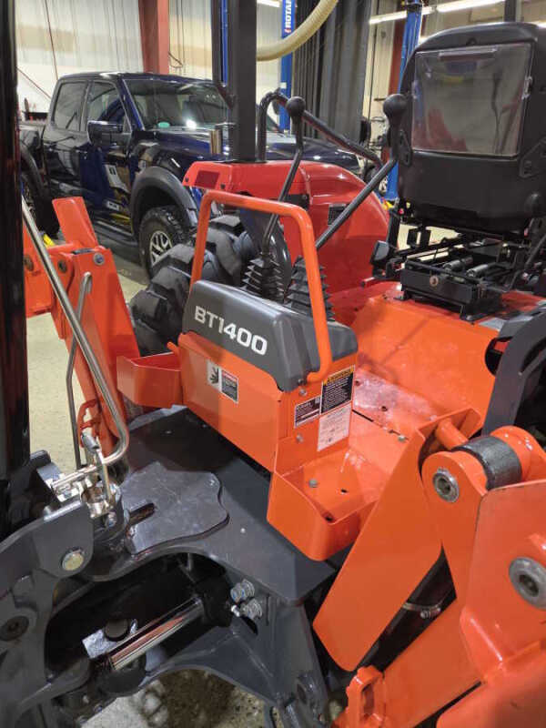 2021 Kubota M62  Tractor  Loader  Backhoe