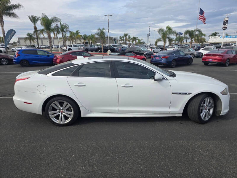 2017 Jaguar XJ R-Sport