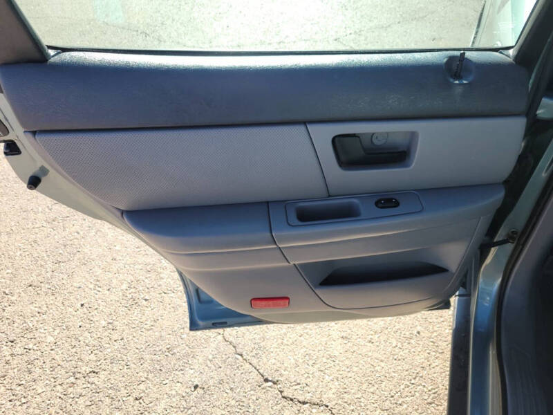 2006 Ford Taurus SEL