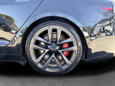 2023 Tesla Model S Plaid