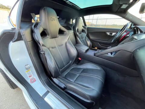 2016 Jaguar F-TYPE R