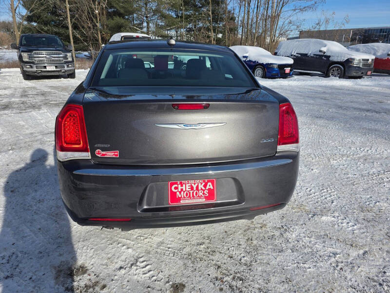2020 Chrysler 300 Touring