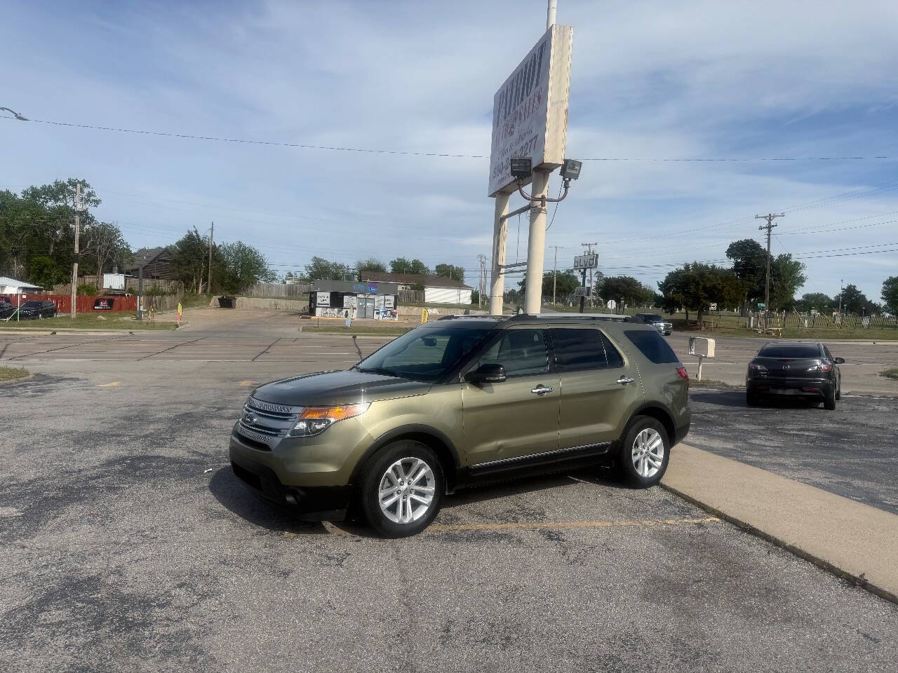 Green 2012 Ford Explorer XLT XLT 4dr SUV 1