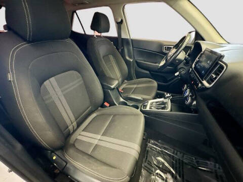 2022 Hyundai Venue SEL