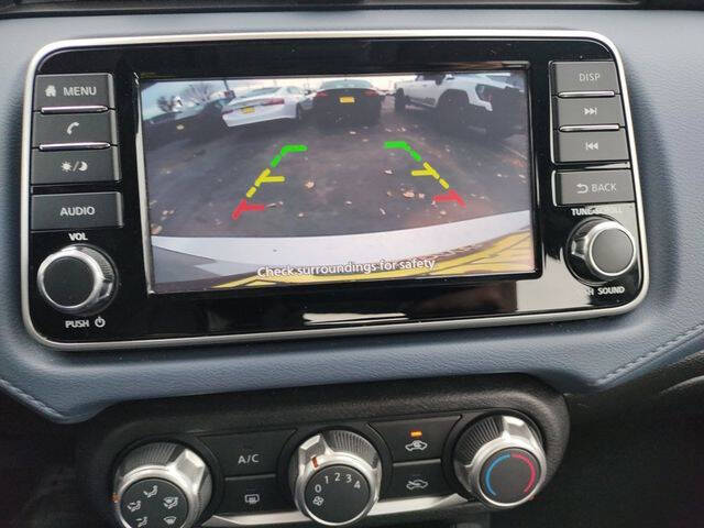 2023 Nissan Versa SV