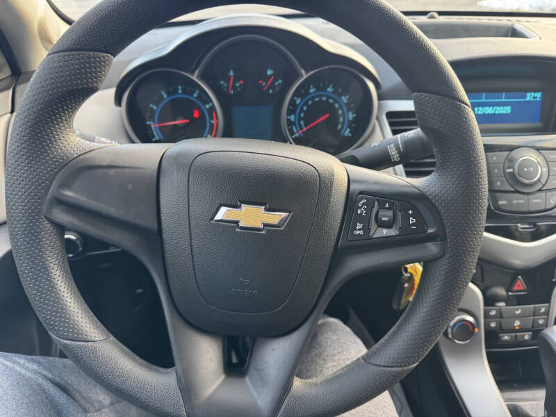 2013 Chevrolet Cruze LS Auto