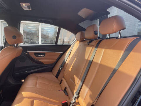 2018 BMW 3 Series 330i