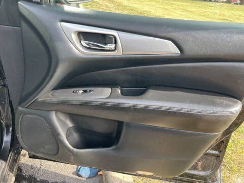 2020 Nissan Pathfinder SL