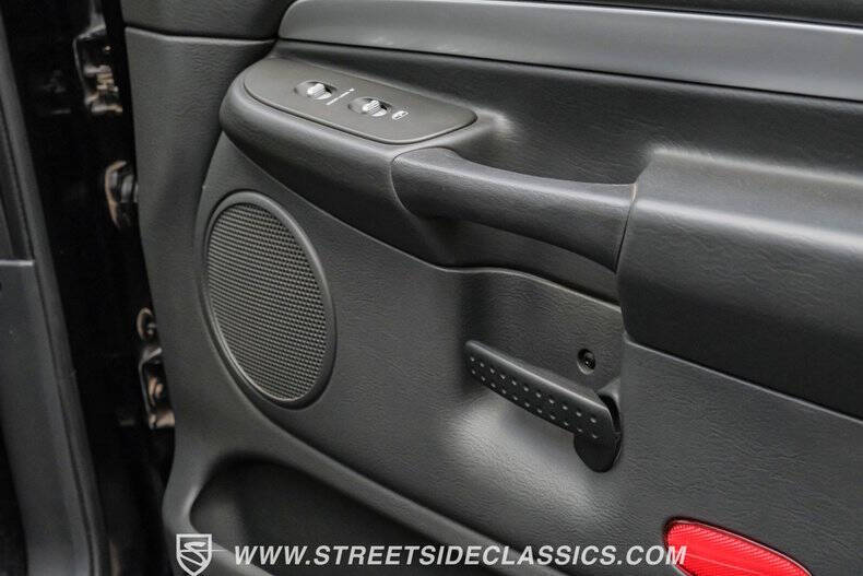 2005 Dodge Ram 1500 SRT-10