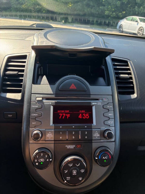 2010 Kia Soul +