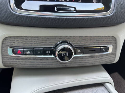 2023 Volvo XC90 B6 Plus Bright Theme 6P