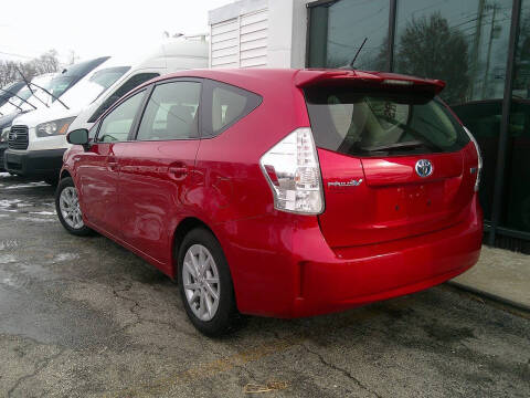 2012 Toyota Prius v Three