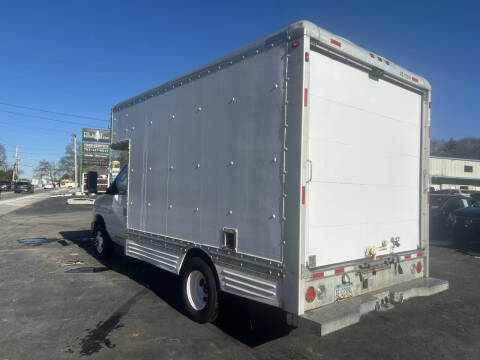 2010 Ford E-Series E-450 SD