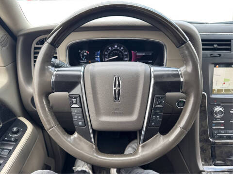 2016 Lincoln Navigator Select