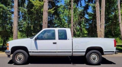 1999 Chevrolet C/K 1500 Series for sale at CLEAR CHOICE AUTOMOTIVE in Milwaukie OR