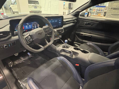 2025 Ford Mustang Dark Horse