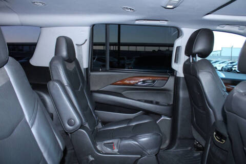 2018 Cadillac Escalade ESV Luxury