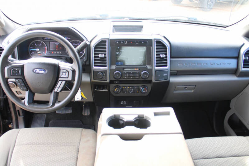 2017 Ford F-350 Super Duty XLT