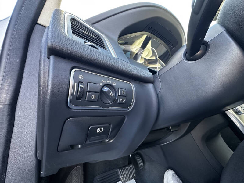 2016 Volvo XC60 T5 Drive-E Premier