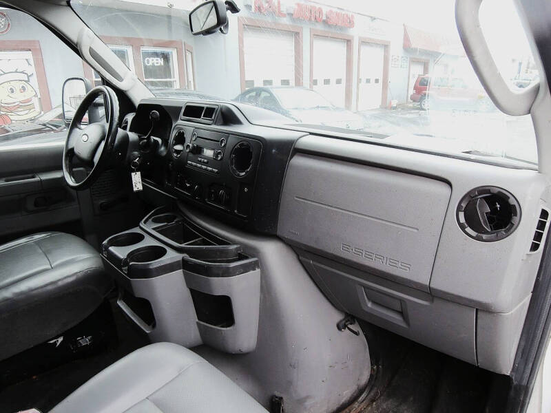 2013 Ford E-Series E-150