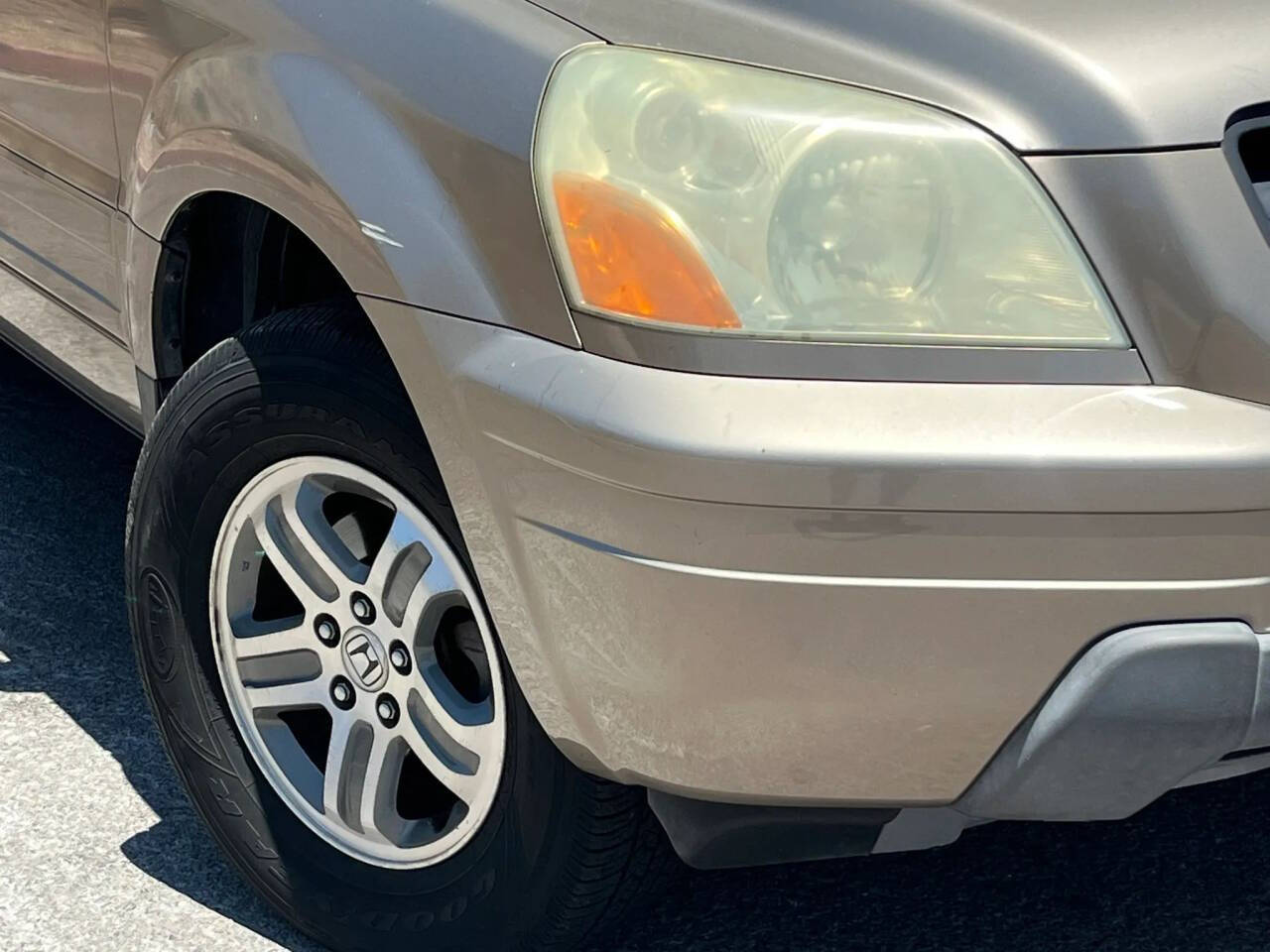 Beige 2004 Honda Pilot EX EX 4WD 4dr SUV 2