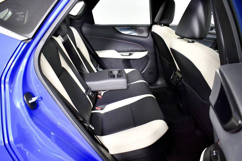 2022 Lexus NX 350h Premium