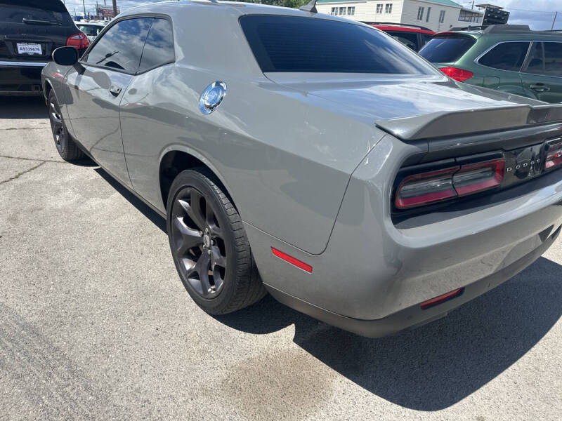 2018 Dodge Challenger SXT Plus