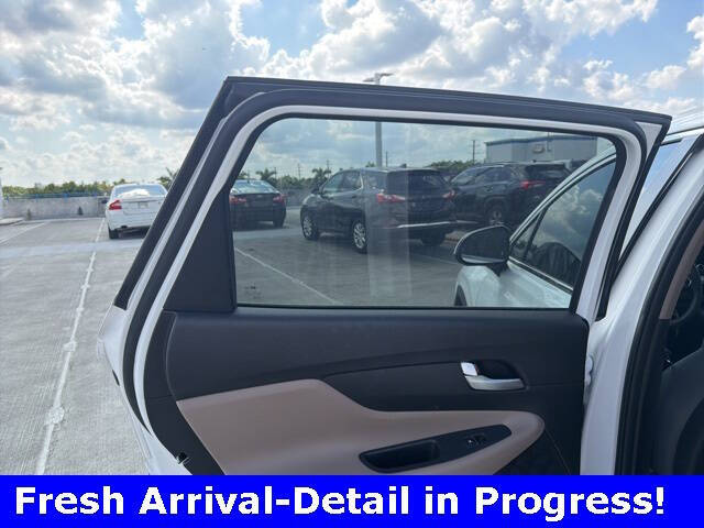 2023 Hyundai Santa Fe SE