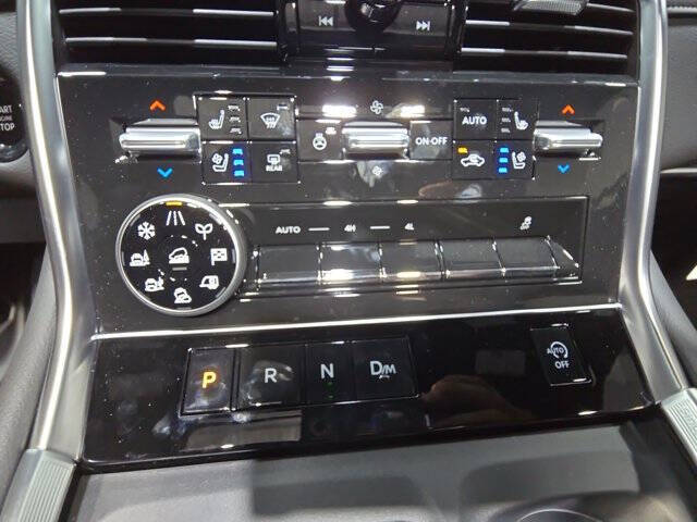 2025 Nissan Armada Platinum