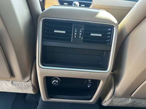 2022 Porsche Cayenne Platinum Edition