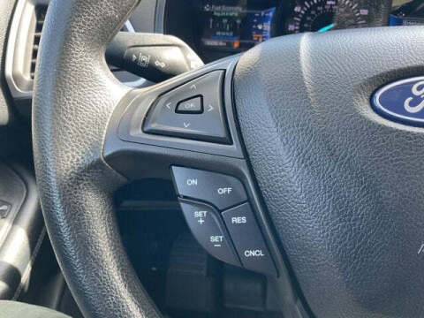 2022 Ford Edge SE