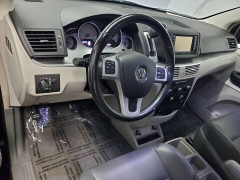 2014 Volkswagen Routan SE