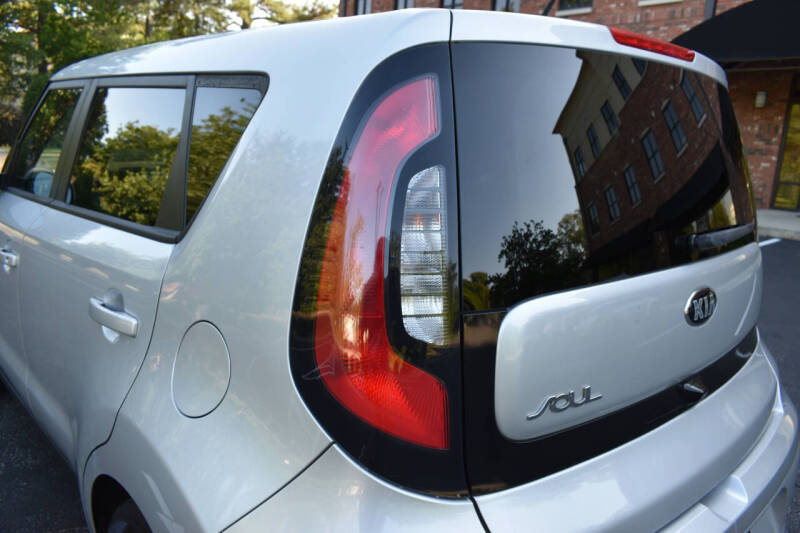 2017 Kia Soul +