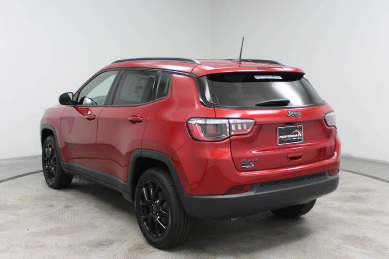 2026 Jeep Compass Latitude Altitude