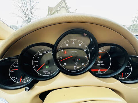 2014 Porsche Cayenne Platinum