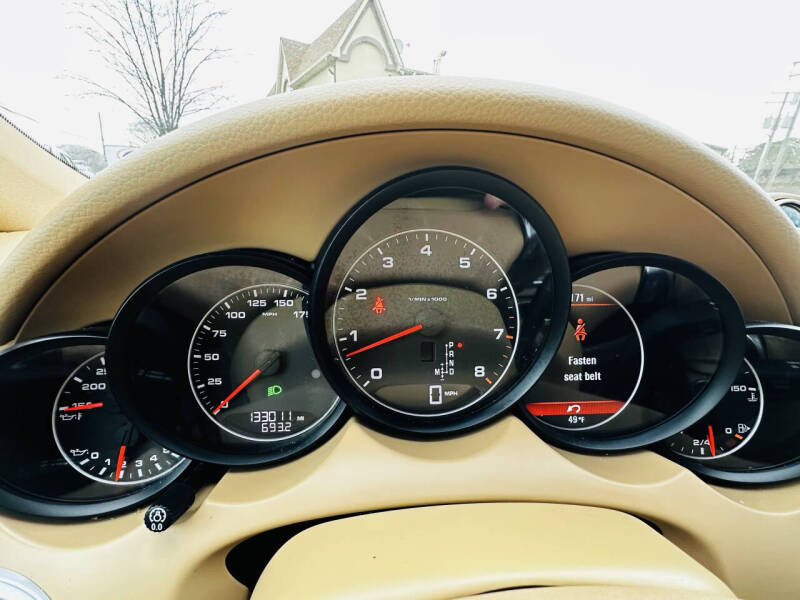 2014 Porsche Cayenne Platinum