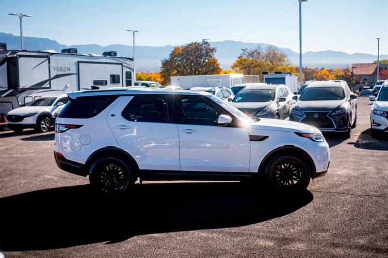 2020 Land Rover Discovery SE